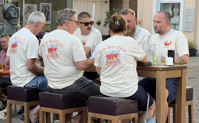 Auftritt mit eigenem Trikot